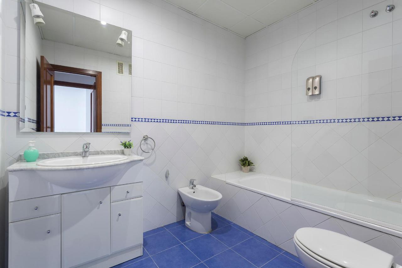 Acceso Sevilla Piscina Moderno Parking Gratis 볼무요스 외부 사진