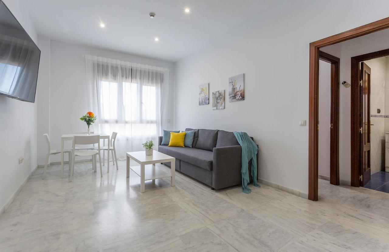 Acceso Sevilla Piscina Moderno Parking Gratis 볼무요스 외부 사진